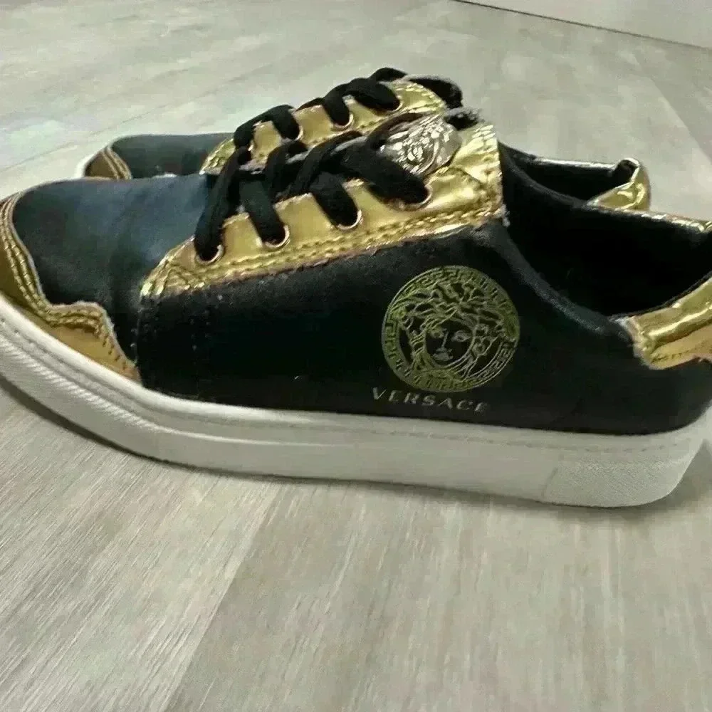 5. Versace sneakers boys shoes Leather Embossing Design Black Gold Metal Low Cut